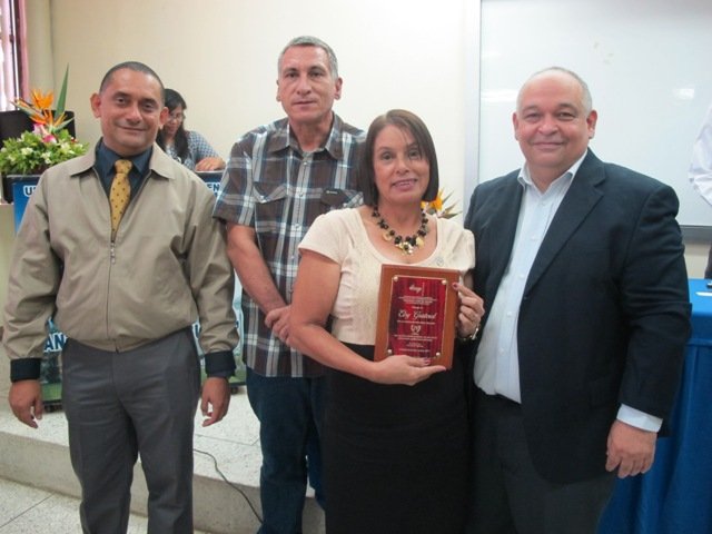 Elsy Graterol (20 años de servicio)
